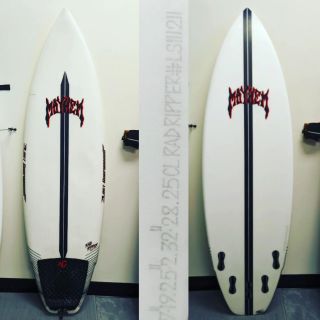 Another gem available here @anotherridesurfshop we have all the superior #surfboards for less come see why we are #theusedsurfboardsource 
In mint condition #radripper @lostsurfboards $650 with tail pad ready for Another Ride fins available if needed @fcs_surf